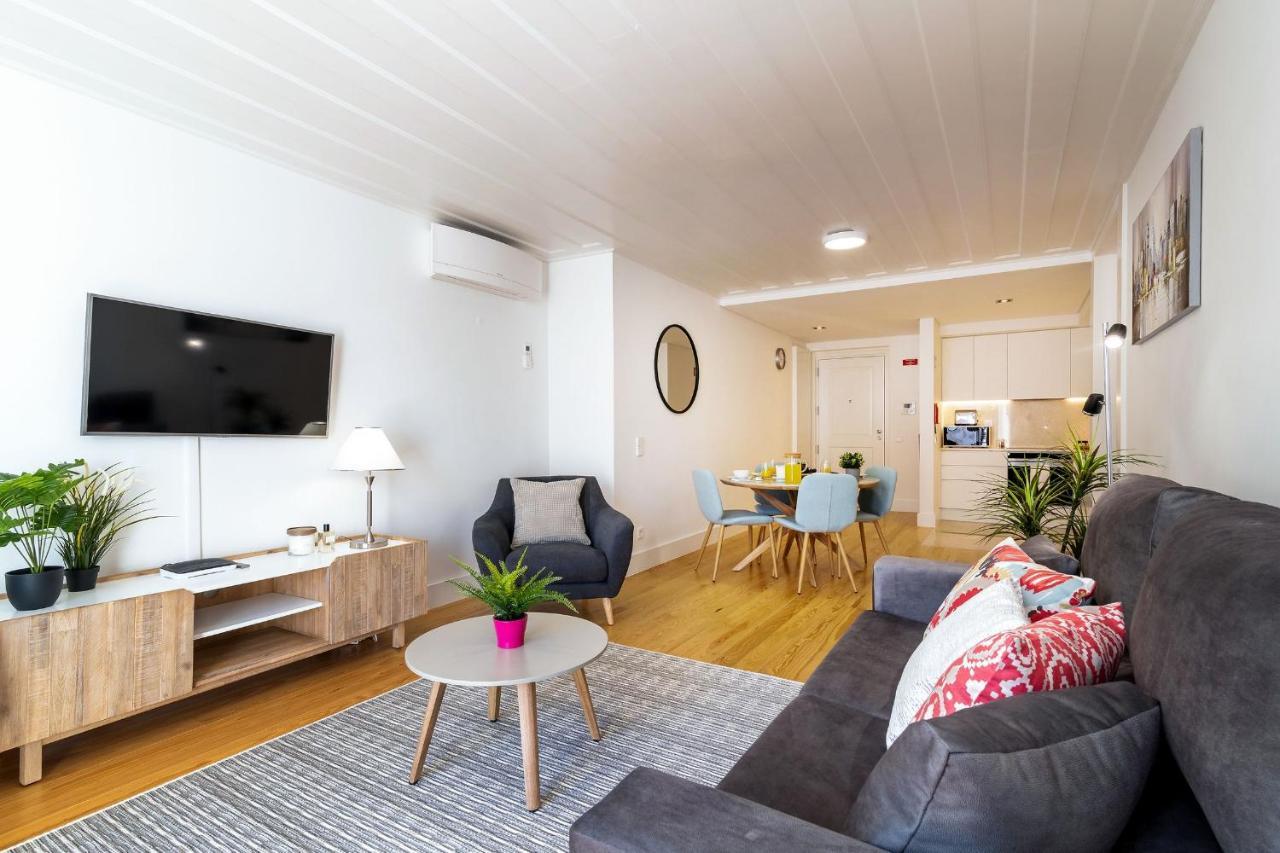 Amazing 1Bdr Apartment In Chiado By Lovelystay Lisboa Εξωτερικό φωτογραφία